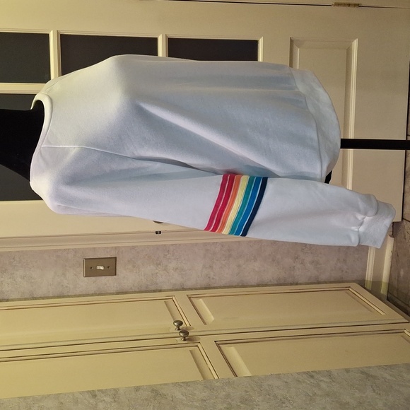 "MECLOTH" SZ. M, Ladies white, rainbow sleeves, 100%polyester, like new conditio - Picture 4 of 14